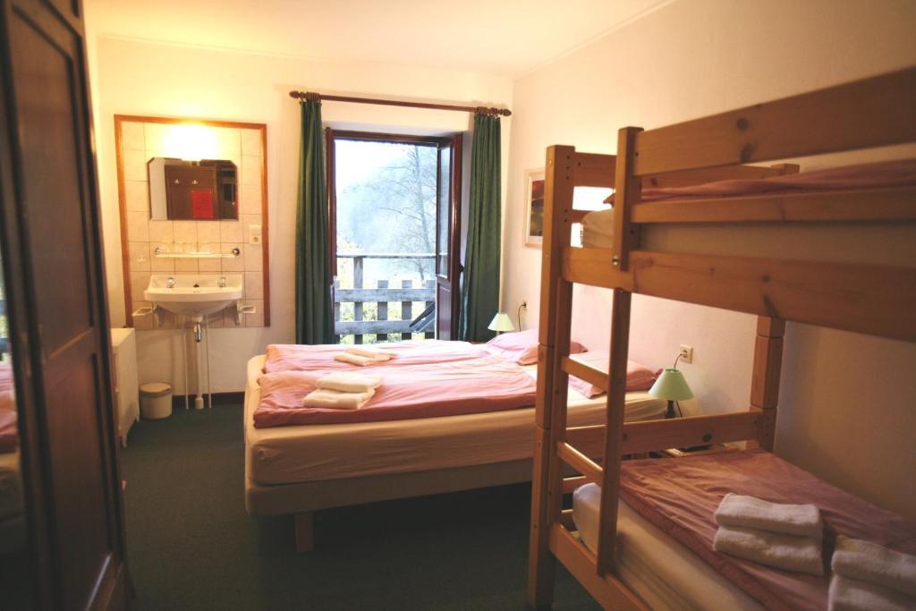 Hotel Gai-Sejour La-Roche-en-Ardenne Rum bild